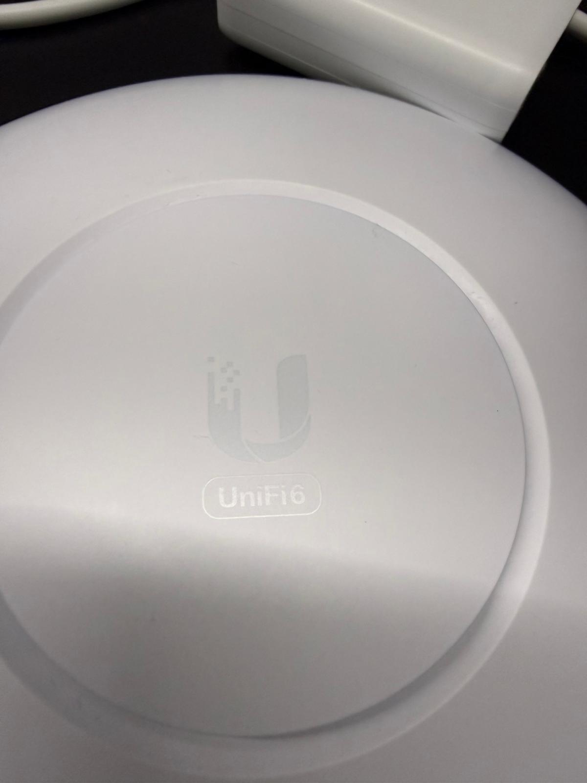 Access Point Ubiquiti Unifi U6-LR + POE Injector