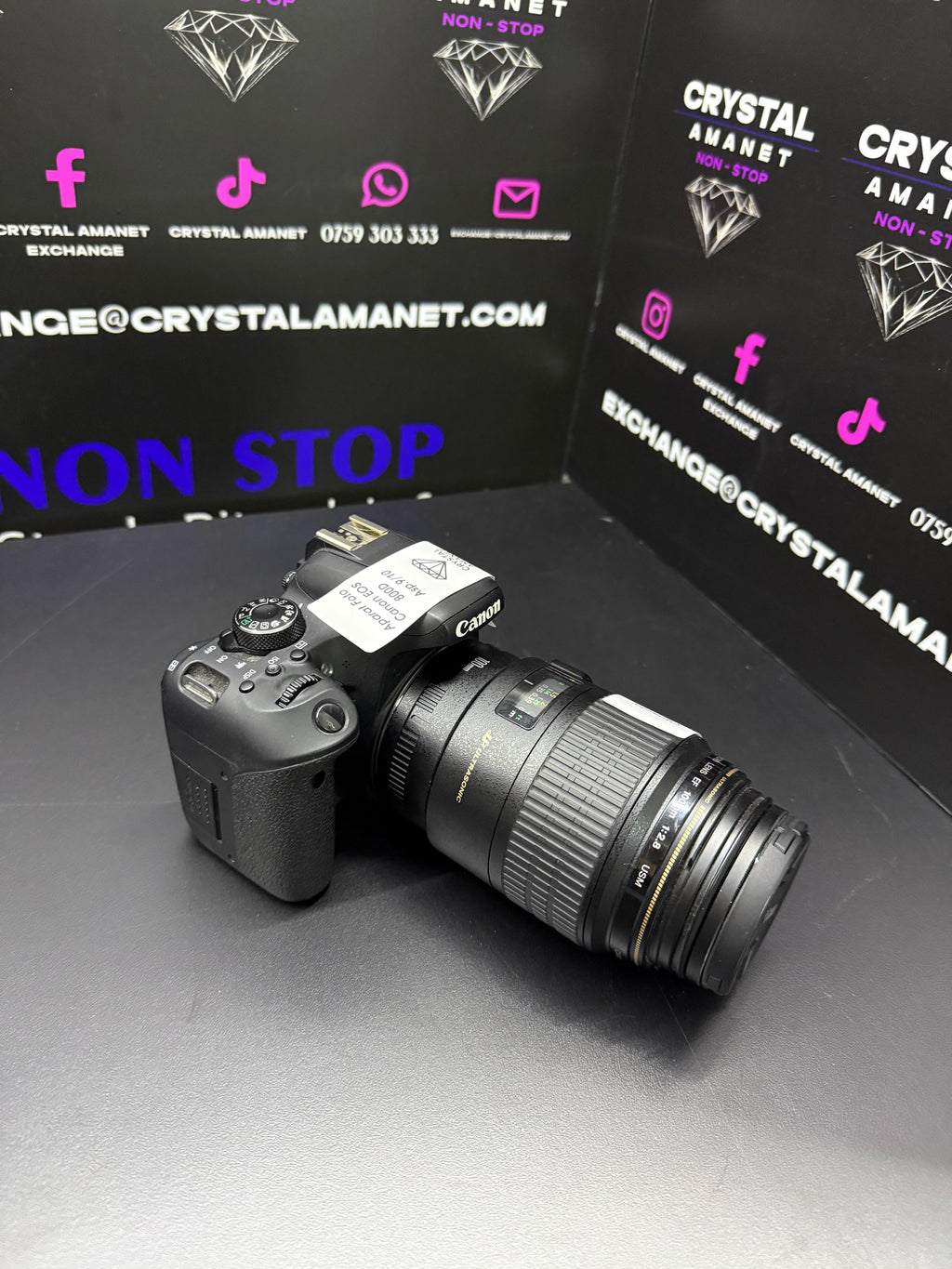 Canon EOS 800D + Obiectiv Canon Ultrasonic 100mm