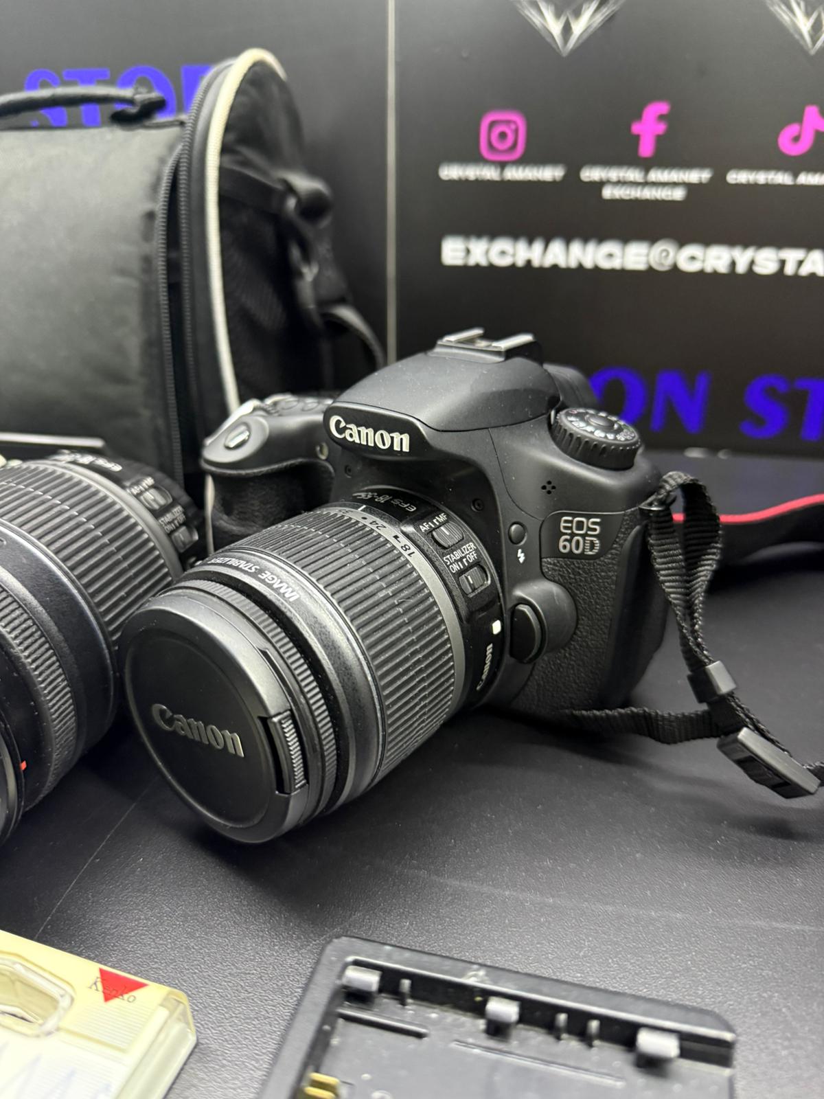 Aparat DSLR Canon EOS 60D + Obiectiv EF-S 18-55mm, Obiectiv EF-S