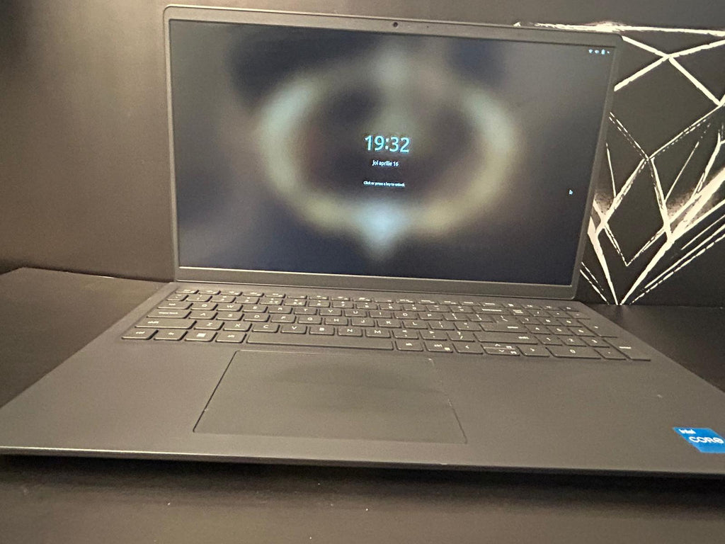 Laptop Dell I3 8Gb RAM