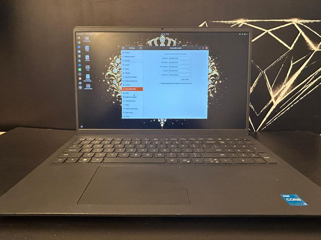 Laptop Dell I3 8Gb RAM