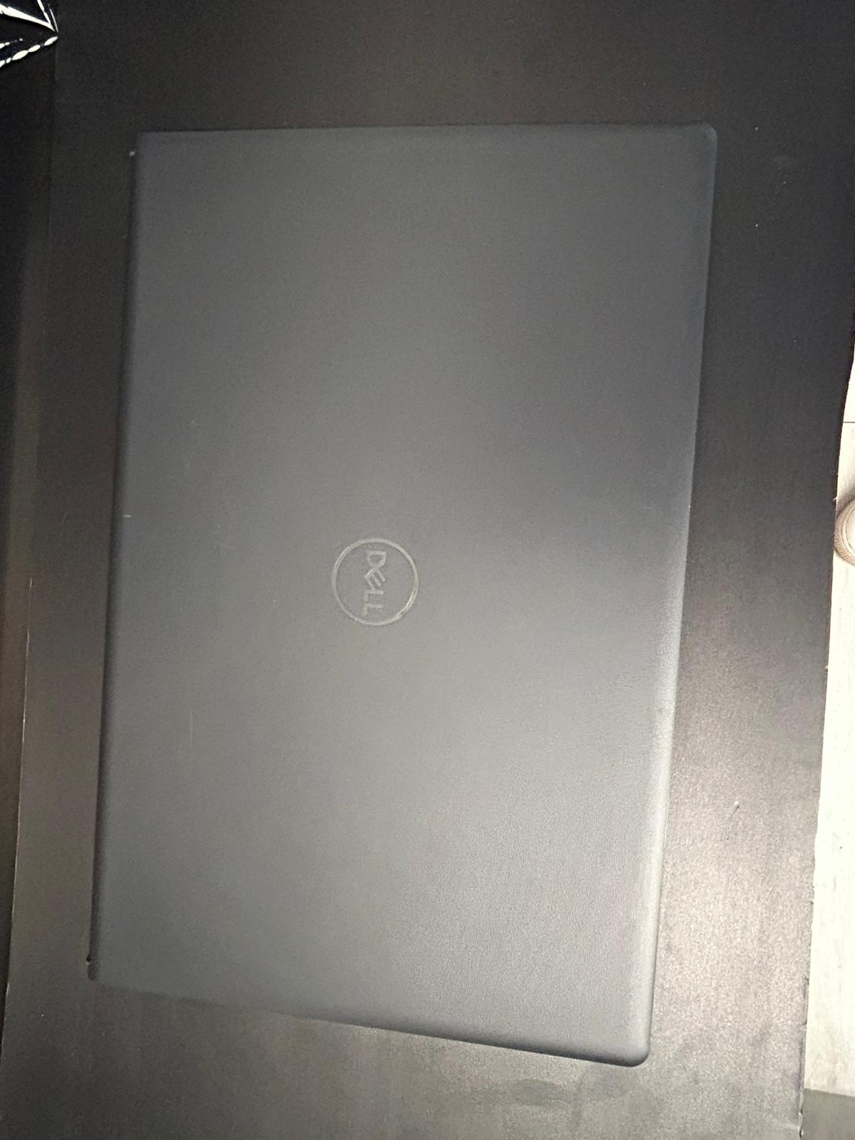 Laptop Dell I3 8Gb RAM