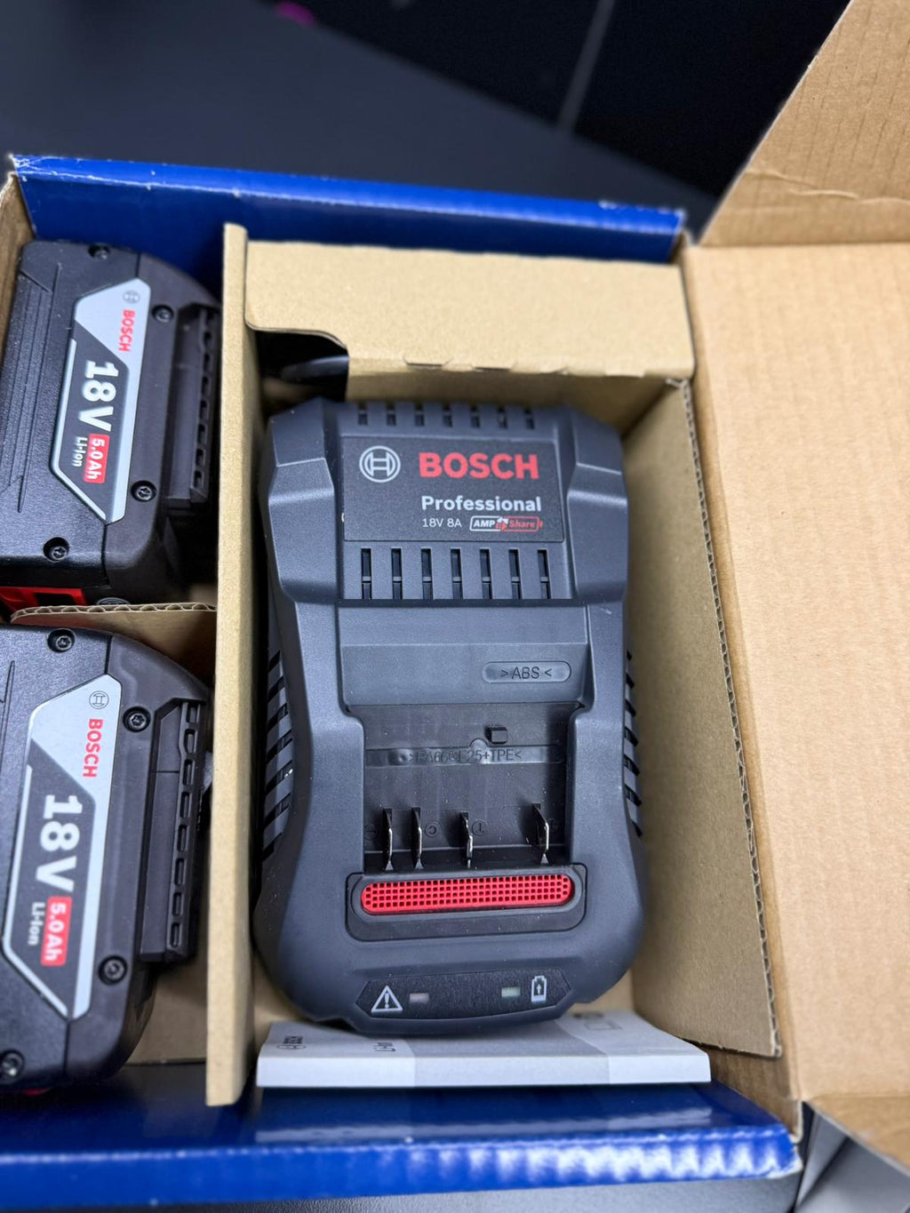 Acumulator Bosch GBA - Li-Ion, 12V 3 Ah, Sigilat