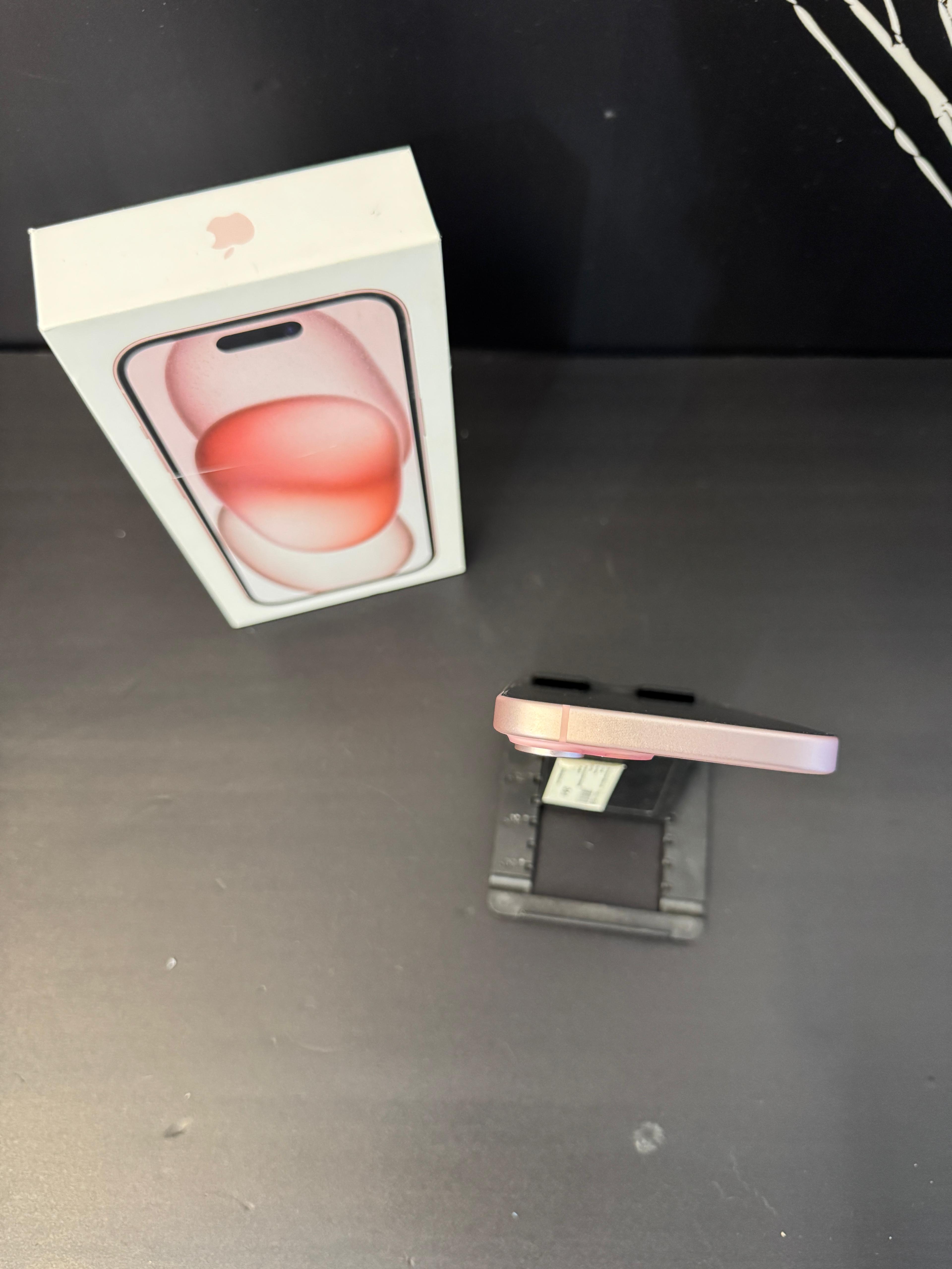 iPhone 15 Pink 128GB