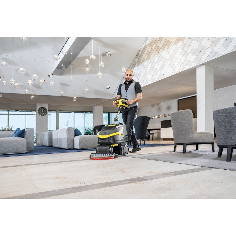 Masina de frecat-aspirat Karcher BD 38 12 C