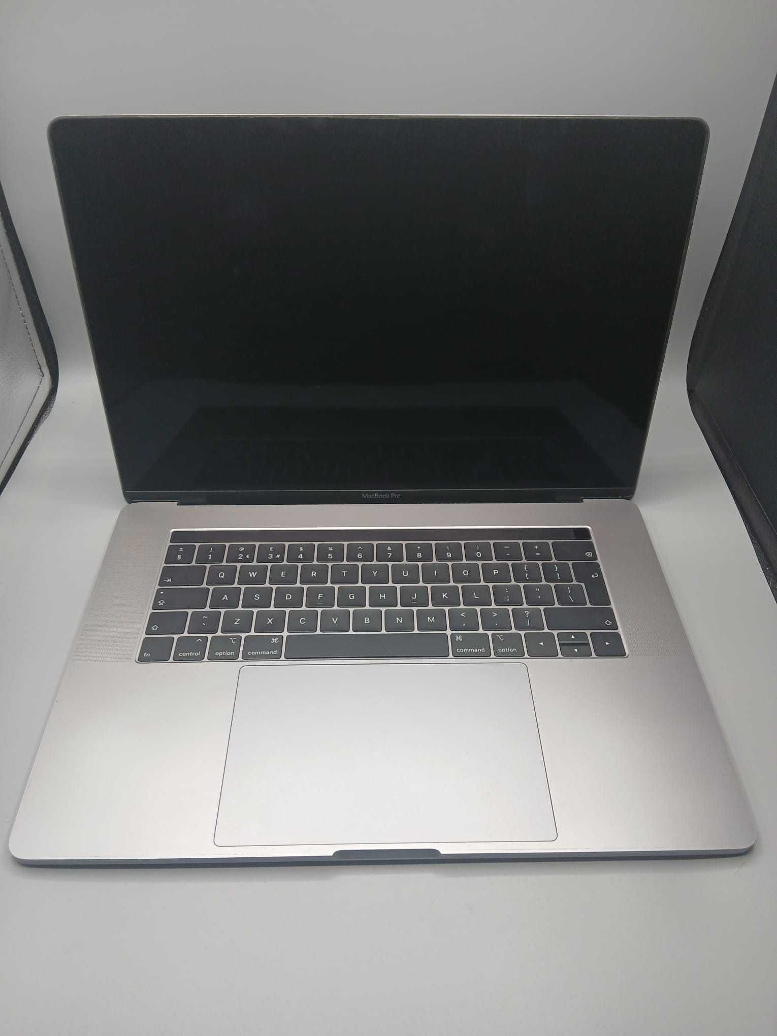 Apple MacBook Pro Late 2017 15" A1707 - imagine 2